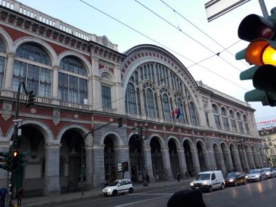 der Hauptbahnhof in Turin von aussen